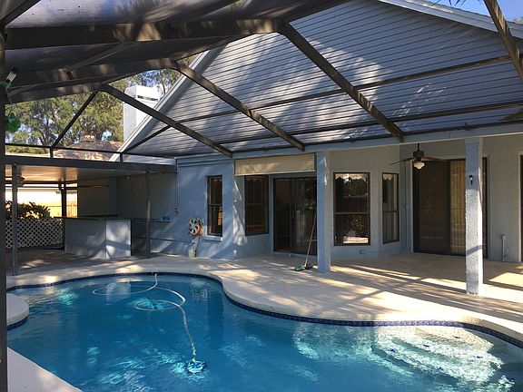 3rd image of 9613 Glenox Ln