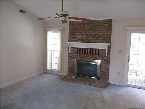 2nd image of 2714 Hillmont Dr #35