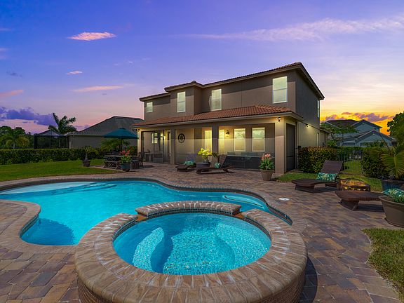 2nd image of 865 SW Sun Cir