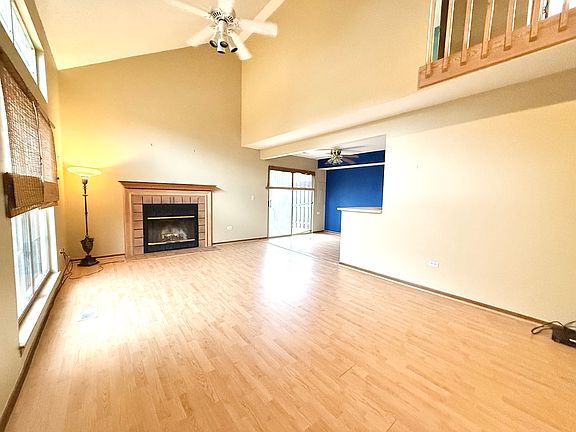 3rd image of 1216 N Knollwood Dr