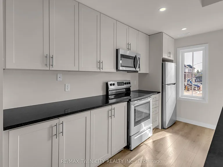 677 Park Rd N #17 — Photo 23