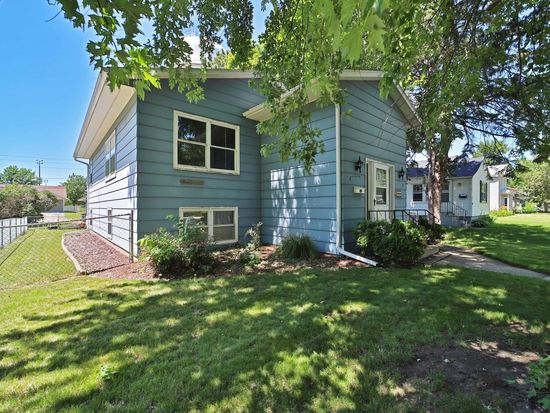 521 5th St NE, Staples, MN 56479