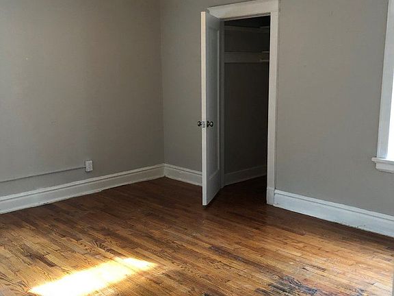 5th image of 3304 Russell Blvd APT B