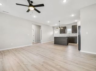 630 E Forest St, Bolivar, MO 65613