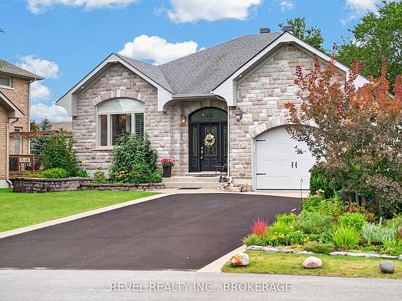 2nd image of 1282 Matias Ct