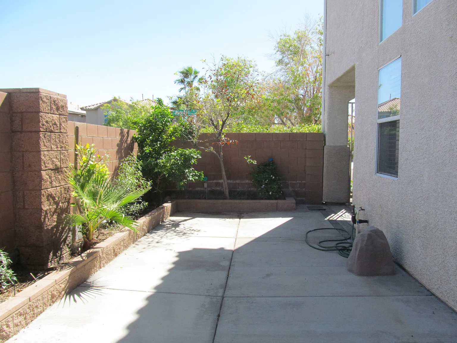 3 bed, 2.5 bath, 2167 sqft, $2,100 — Photo 4