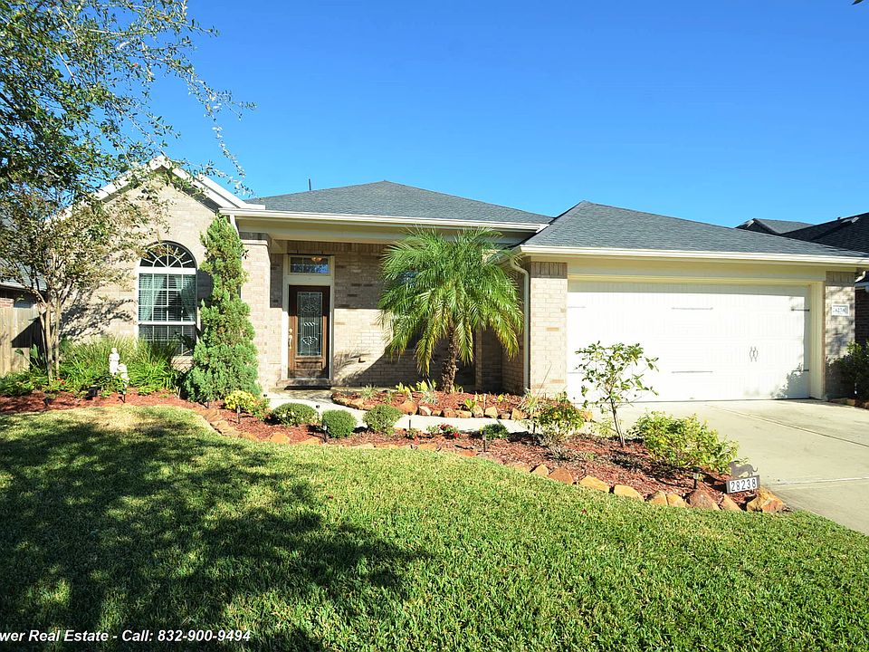 1st image of 28238 Daystrom Ln