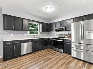 1028 Woodside Dr, Bardstown, KY 40004