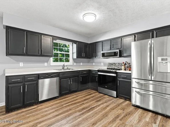 1028 Woodside Dr, Bardstown, KY 40004