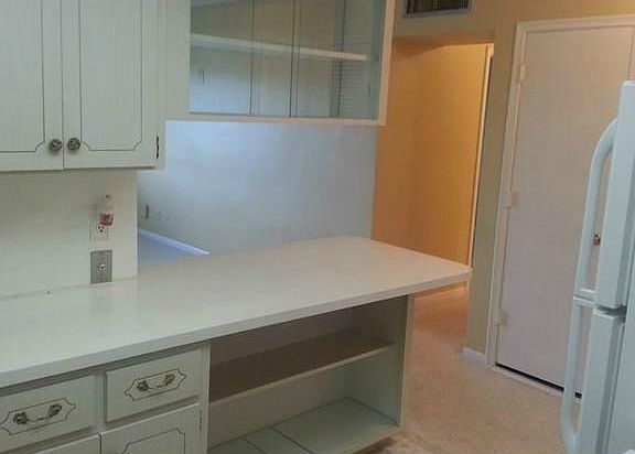 3rd image of 2624 NE 32nd St APT 217