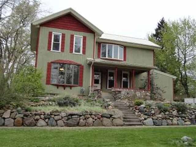 1st image of 418 Armstrong St