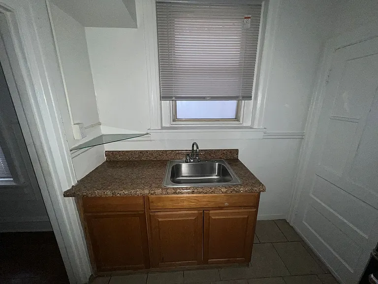 518 W. Grace St.* — Photo 19