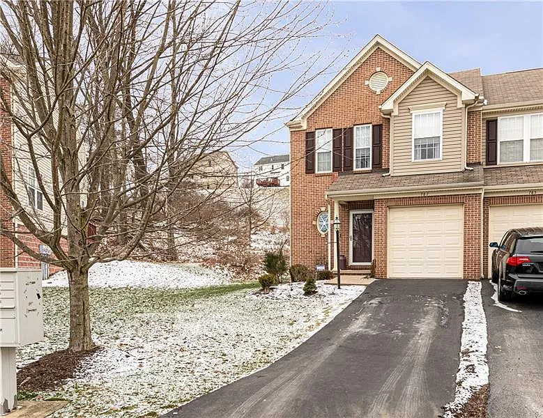 787 Norwegian Spruce Dr photo 1