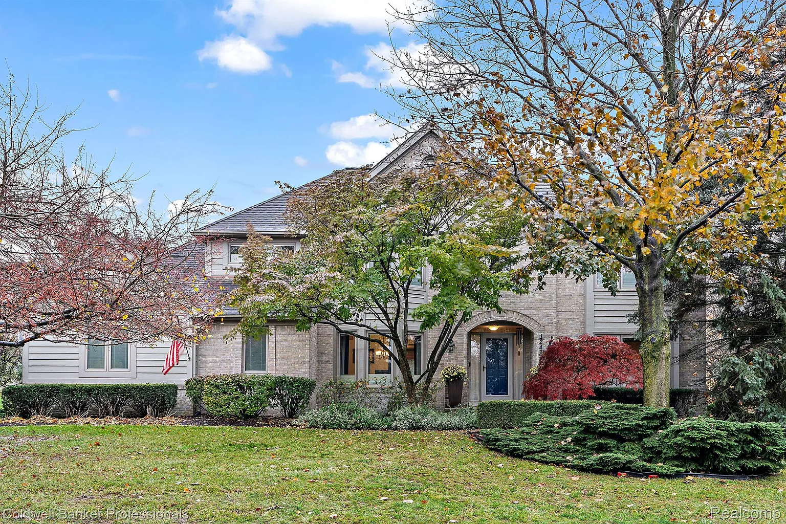 1247 Barton Way photo 1