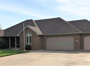 1650 S Village Ln, Bolivar, MO 65613