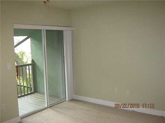 4th image of 3146 Mary St