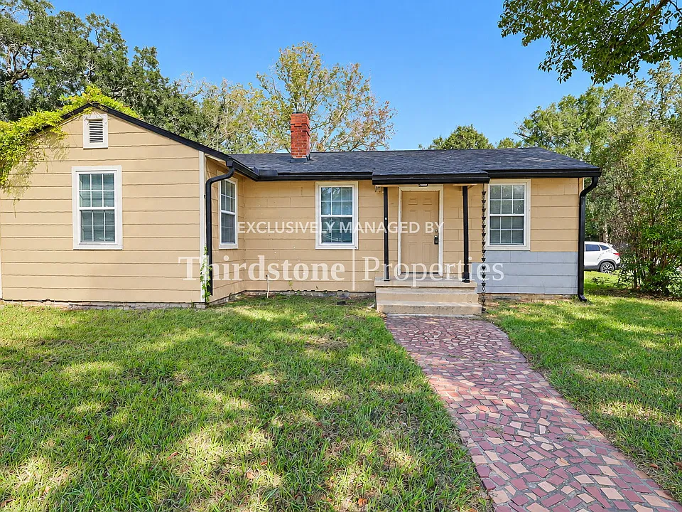 1946 Allandale Cir E