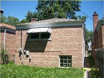 2nd image of 2213 W 54th Pl