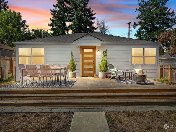 7911 18th Avenue SW, Seattle, WA 98106