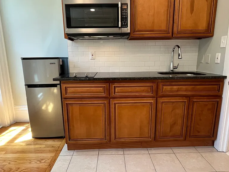 70 Pinckney St #2 — Photo 5
