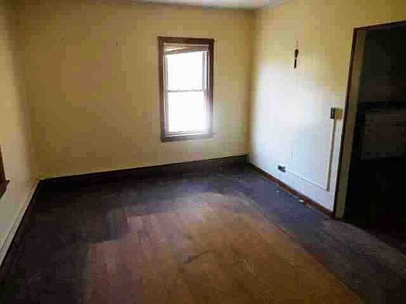2nd image of 33 Passaic Ave