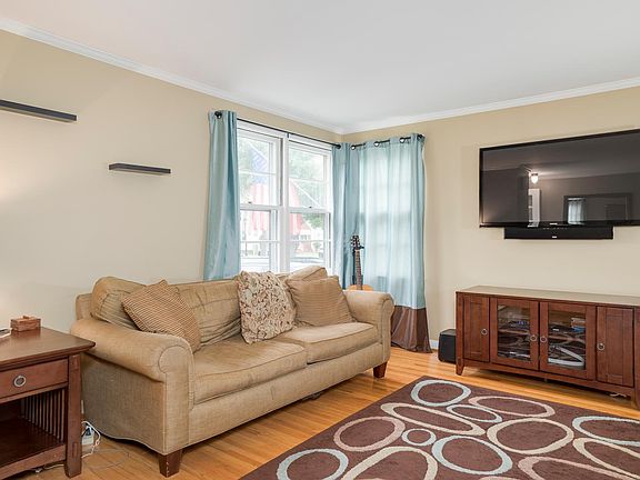 3rd image of 203 Clark St