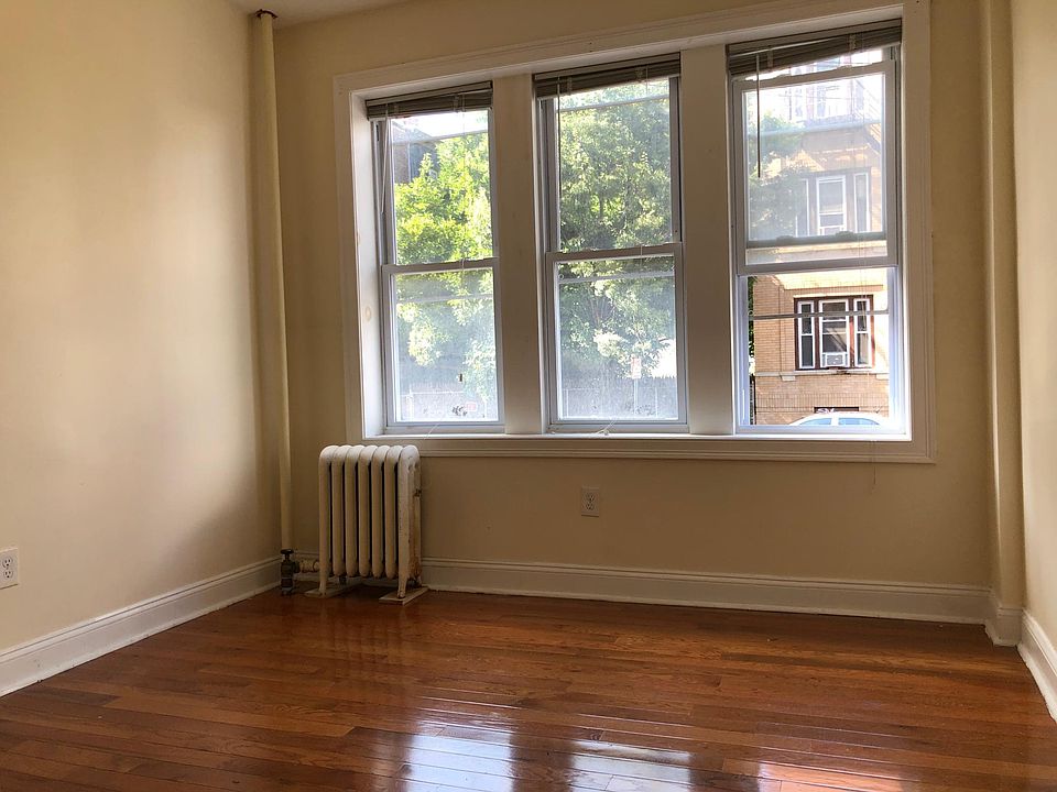 2nd image of 272 Monticello Ave APT 3Y
