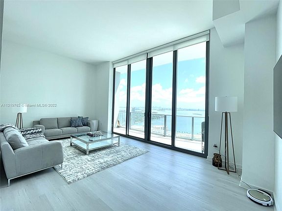 3rd image of 501 NE 31st St #4003/4004