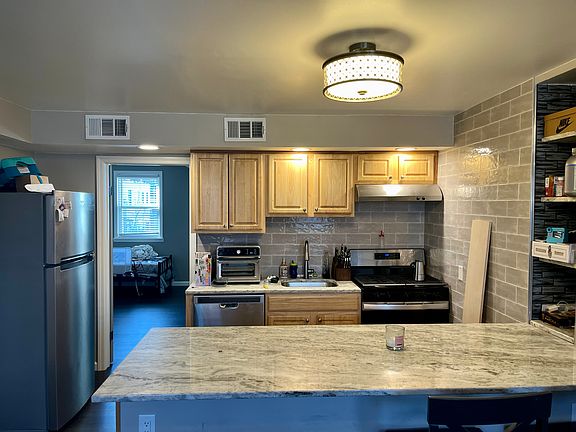 3rd image of 49 Laidlaw Ave Floor 1