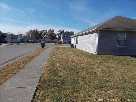 4th image of 2217 Freedom Cir