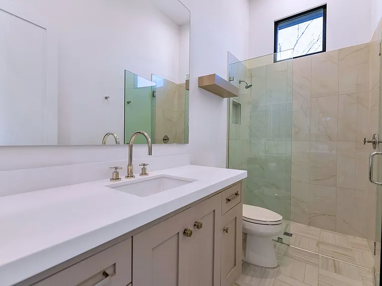 4147 E Clarendon Ave — Photo 21