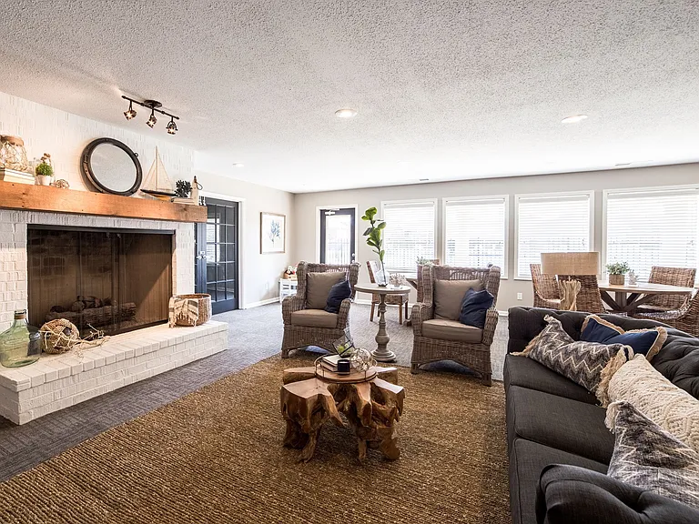 Northlake Village — Photo 15