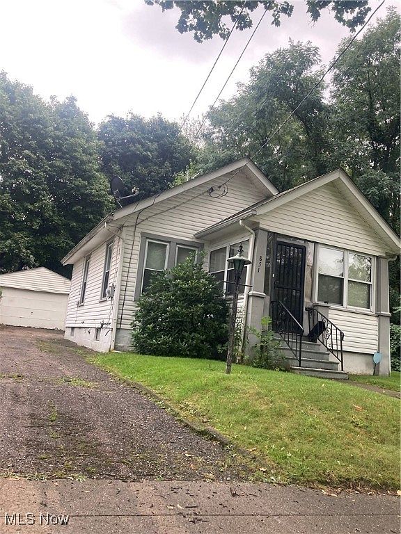 851 Springdale St, Akron, OH 44310 | Zillow