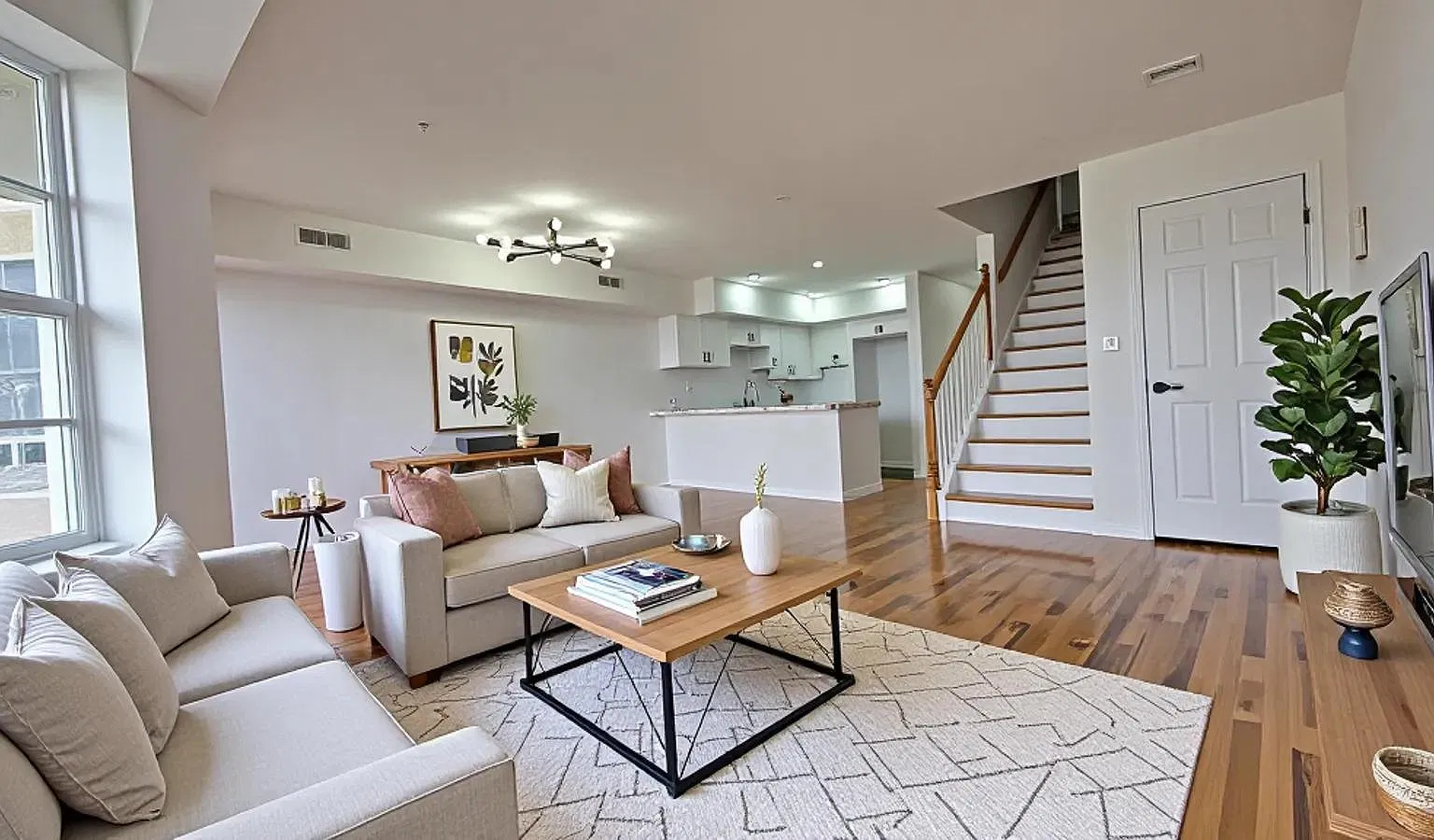 38 Patricia Lane — Photo 3