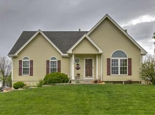 1002 NE 107th St, Kansas City, MO 64155