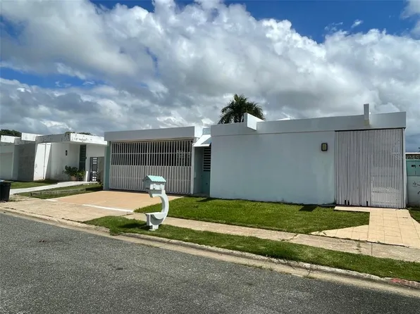 Calle Montanas Valle Verde Iii Norte, Bayamon, PR 00961