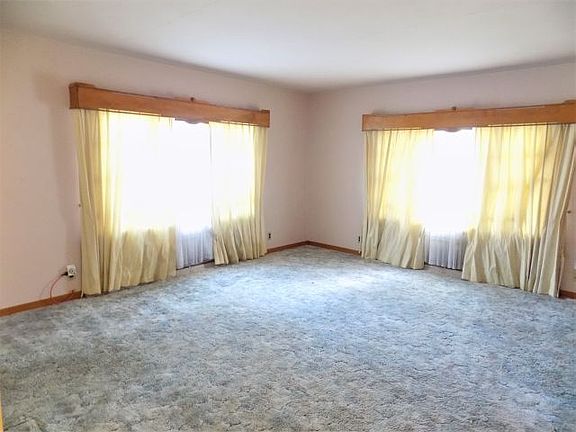 3rd image of 2223 Mather Ave