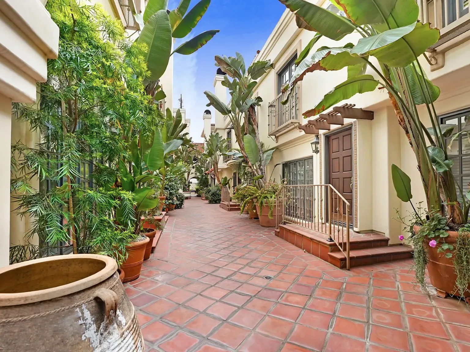 Welcome to Beautiful Isola Bella Town Homes! CALL NOW! — Photo 3