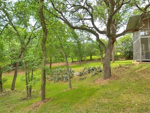2nd image of 2808 Pickwick Ln