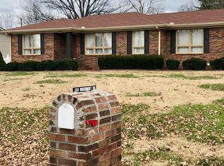 204 Woodmont Dr, Shelbyville, TN 37160