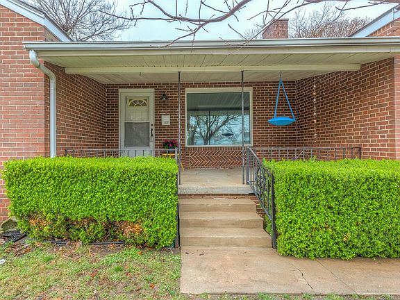 2nd image of 928 S Vandalia Ave