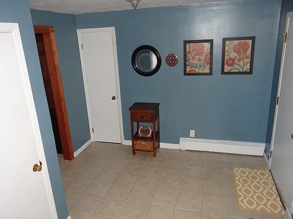 3rd image of 293 Scenic Dr