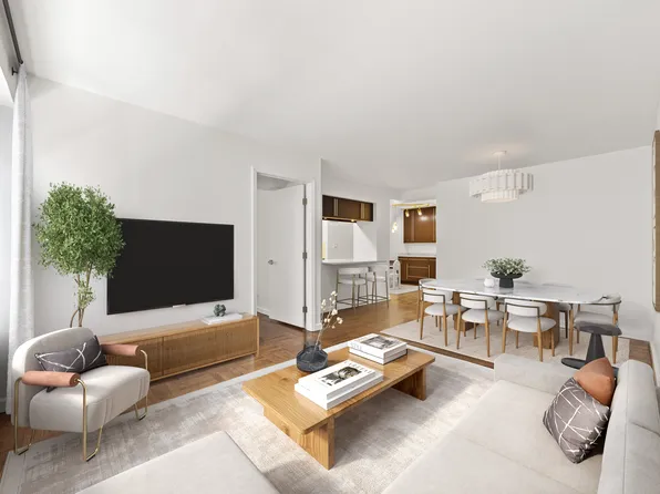 310 Lexington Avenue image 2 of 25