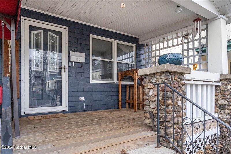 2nd image of 554 Ontario Street