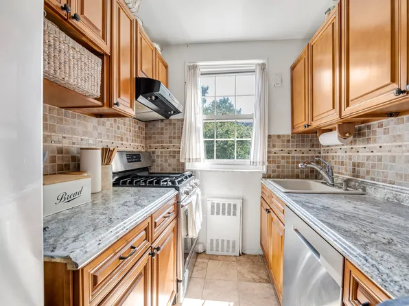 211-11 73rd Avenue image 11 of 11