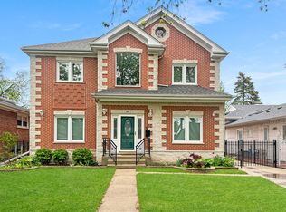 19 S Home Ave, Park Ridge, IL 60068