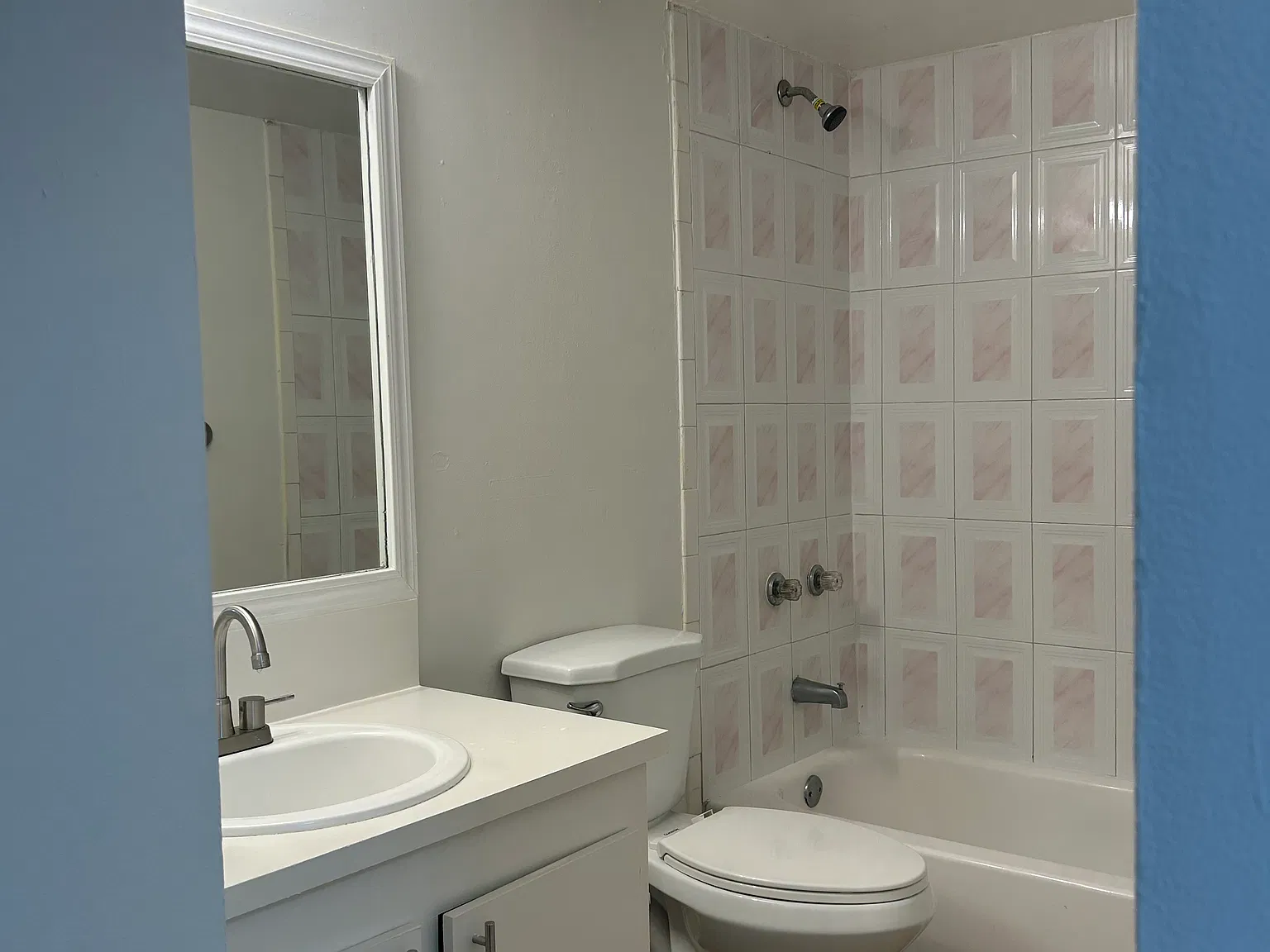 2 bed, 827 sqft, $2,250 — Photo 1