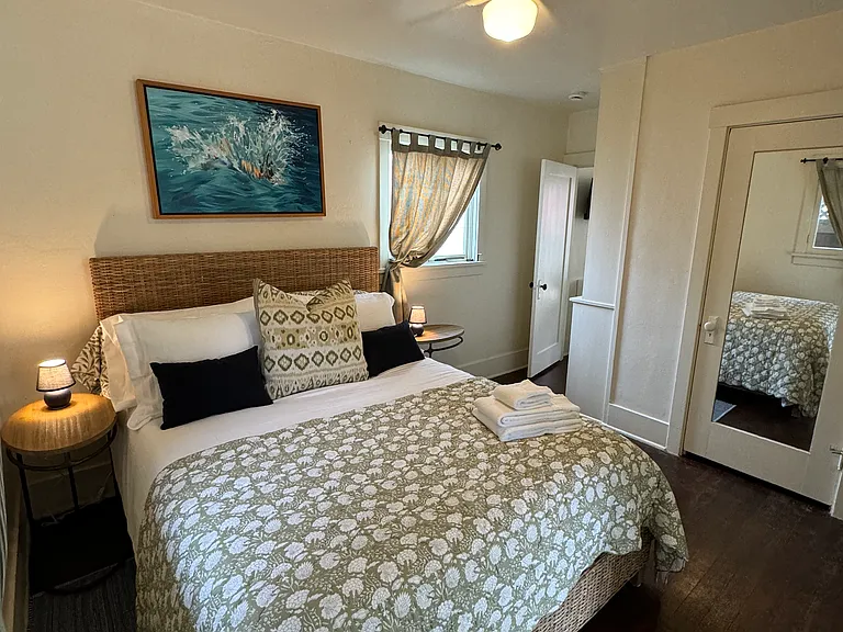 725 1/2 De La Vina St — Photo 11