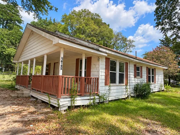310 Randolph St, Waskom, TX 75692