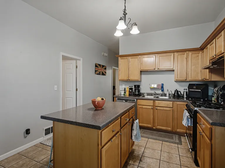 3814 N Marshfield Ave #1 — Photo 7